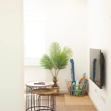 Old Town Apt, 1 Min Walk To アパート *