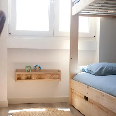 Old Town Apt, 1 Min Walk To *