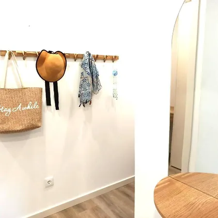 Old Town Apt, 1 Min Walk To アパート セシンブラ