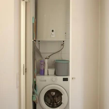 Old Town Apt, 1 Min Walk To セシンブラ